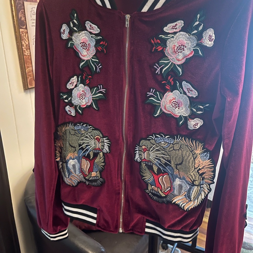 Jacket - Picture 3 of 4